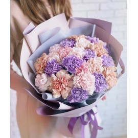 Нежный микс из гвоздик