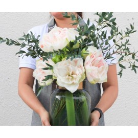 Нимб в вазе