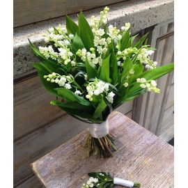 Свадебный букет из 25 ландышей 
