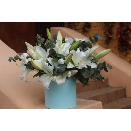 Коробочка с лилиями