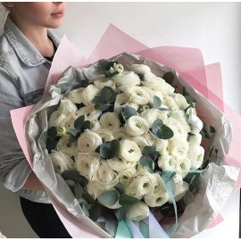 Царство белых ранункулюсов
