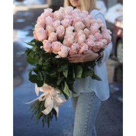 Нежные розовые розы «pomarosa” Эквадор поштучно 