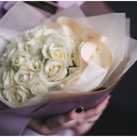 39 белых роз