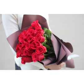 Купить красные розы Фридом в Москве