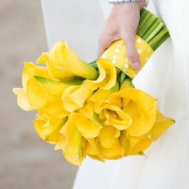 Букет невесты из желтых калл